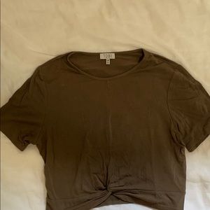 Tobi cropped T